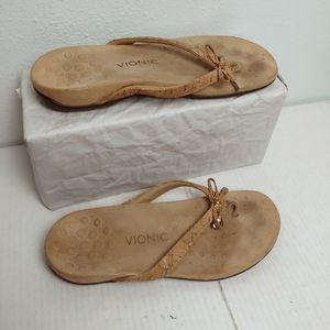 Vionic Bella Podiatrist Tan Thong Sandals with Suede Finish Size 8 Arch Support